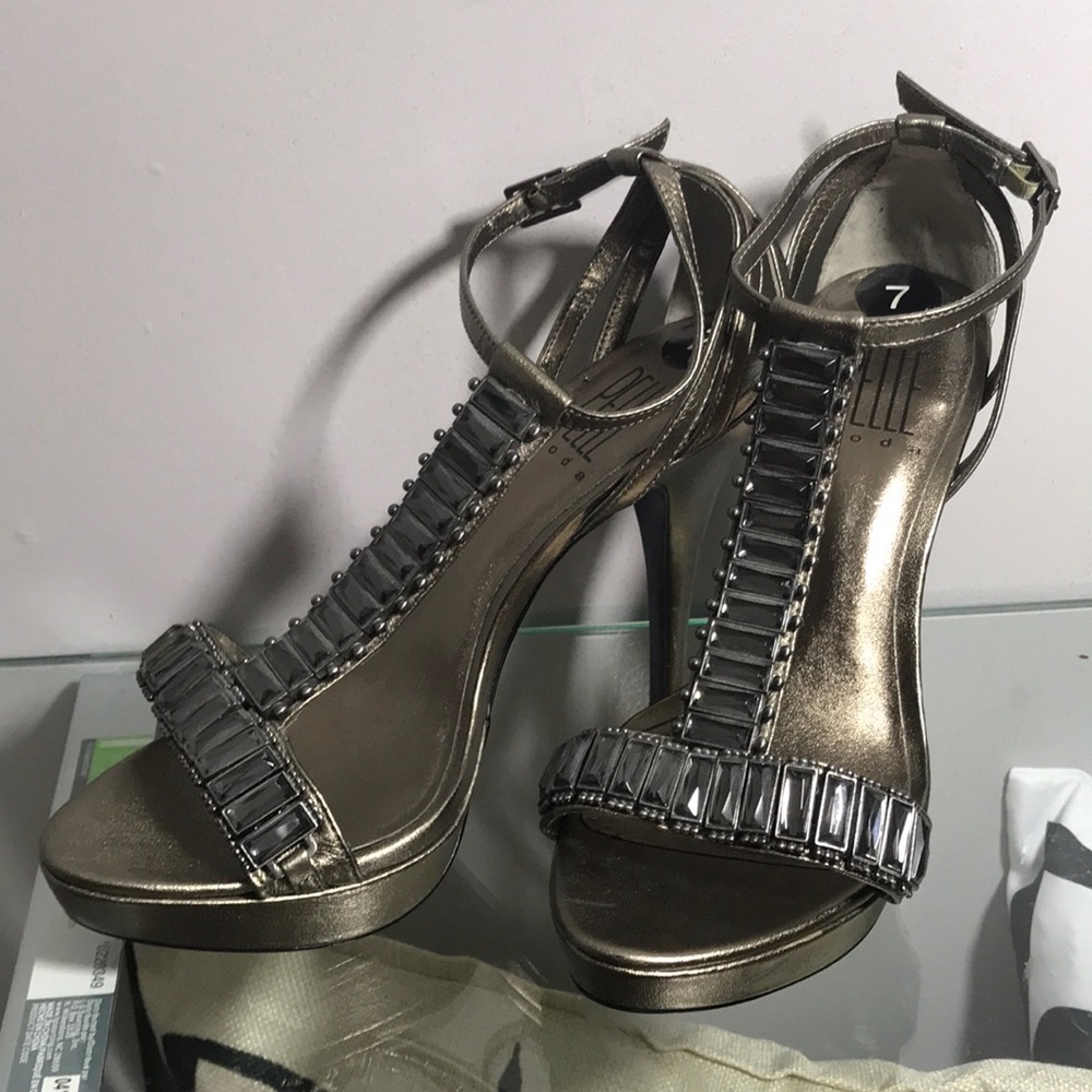 Pelle shoes